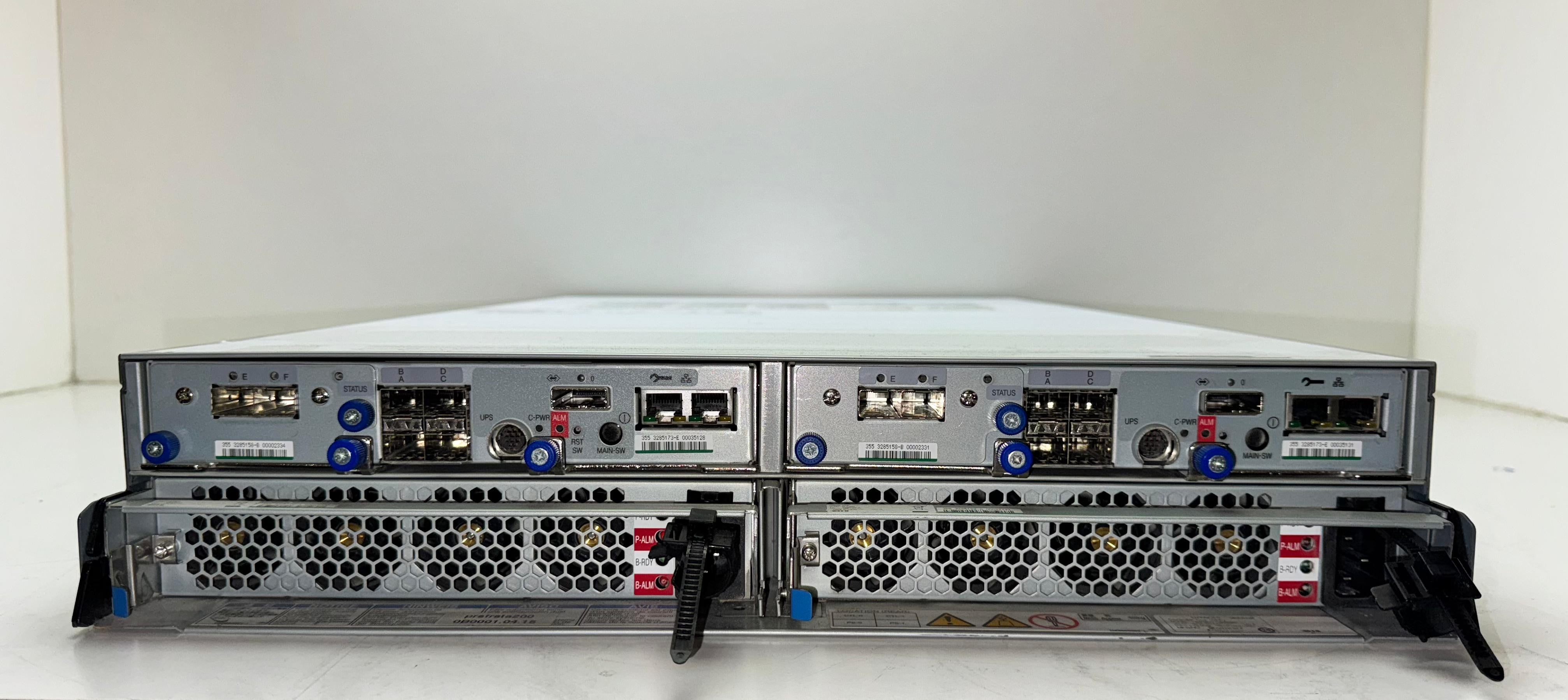 HITACHI HDD Storage 2X Contr 2X PSU 24X 1.2TB HD R0623-F0001-01