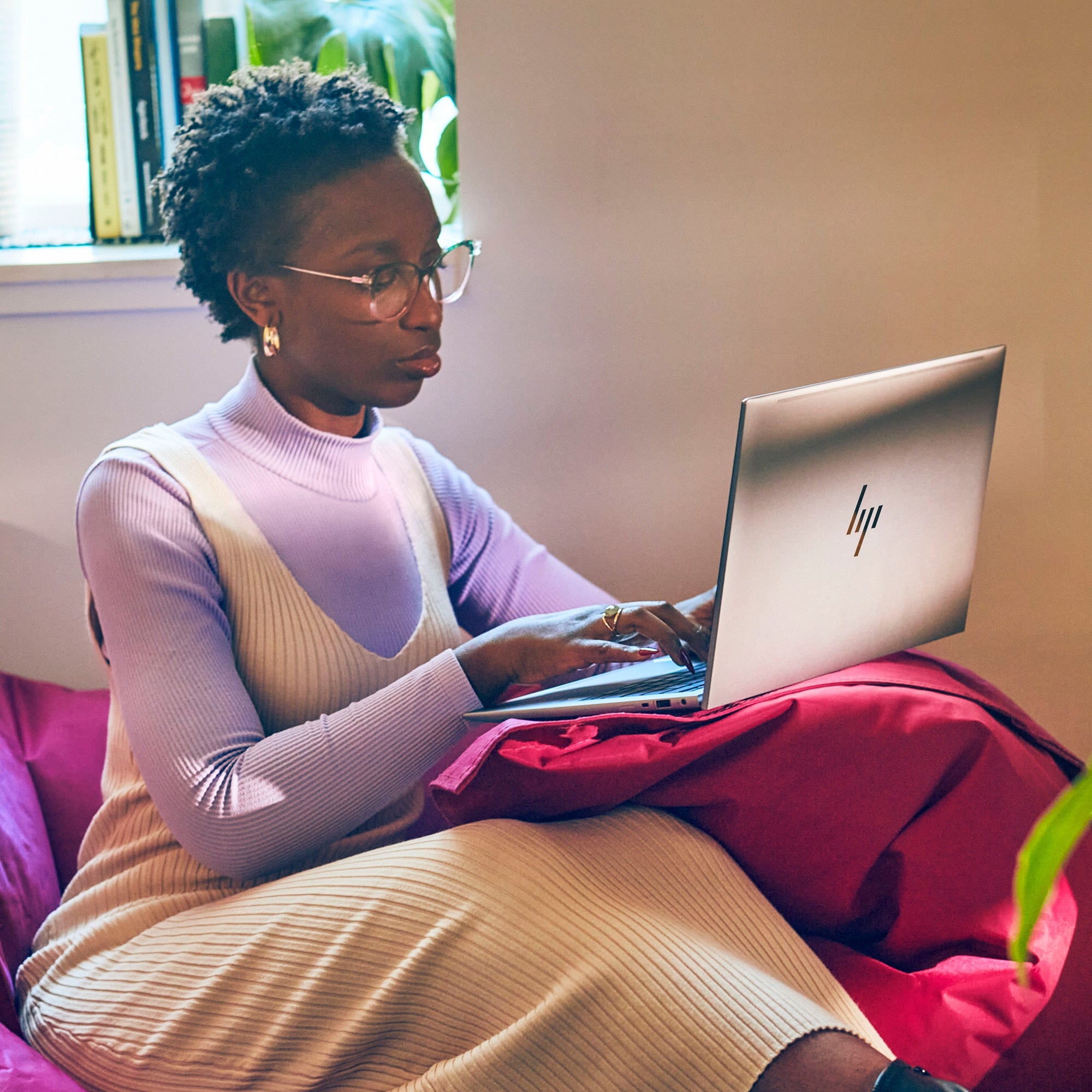 ZBook Firefly 14 inch G11 mobile workstation PC, 14", Windows 11 Pro, Intel® Core™ Ultra 7, 16GB RAM, 1TB SSD, RTX™ A500, WUXGA