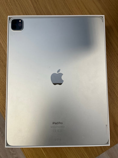 Apple iPad Pro 6th Gen 12.9in Wi-Fi 128GB - Silver MNXQ3FD/A