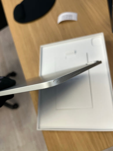Apple iPad Pro 6th Gen 12.9in Wi-Fi 128GB - Silver MNXQ3FD/A