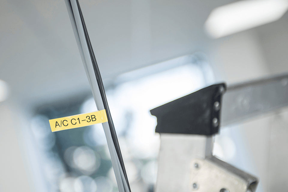 Brother PT-E110 label printer Thermal transfer 180 x 180 DPI 20 mm/sec HGe/TZe QWERTY PTE110G1